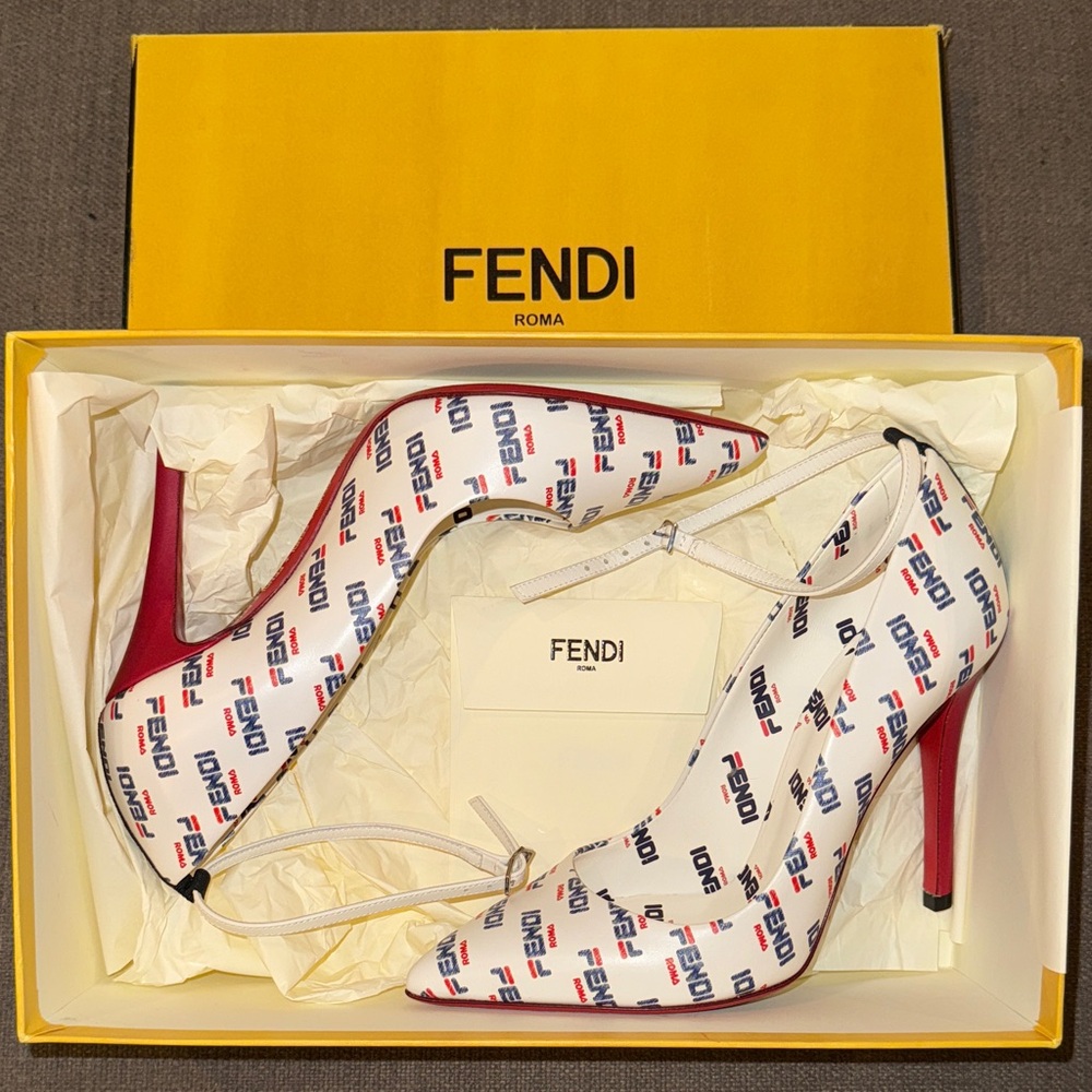 NEW Fendi Women's White and Red Patterned Heels